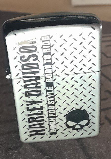 Accendini: Briquet kérosène Harley Davidson Skull – Nuovo e nell'imballaggio originale da Allens venduto da MADE.IN.ROCK.N.ROLL 3