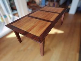 Holz Esstisch, robust und stilvoll, Top Zustand, sofort!