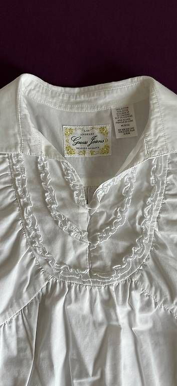 Camicette, T-shirt & Top: Guess Bluse 10-12 Jahre  – Usato da Merlischachen venduto da tsb-2025 1