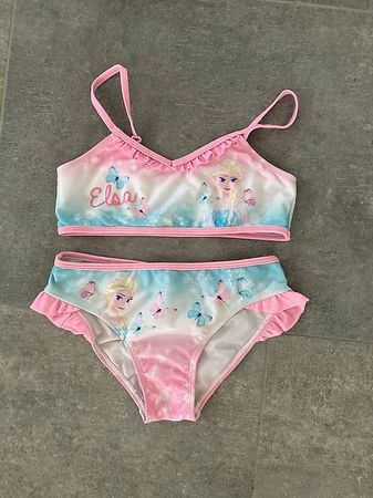 Hübsches Mädchenbikini