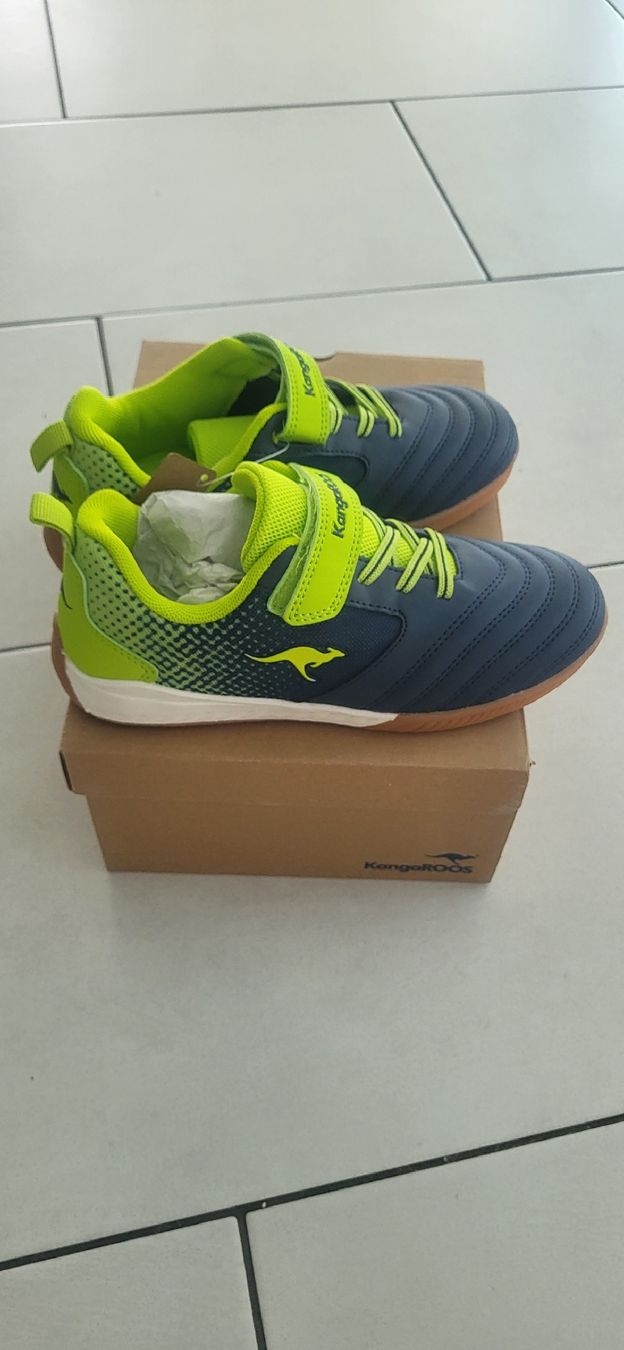 Herrenschuhe: Kinder Hallenschuhe Grösse 33 neu  – Neu und originalverpackt aus Thierachern von Anastasia123