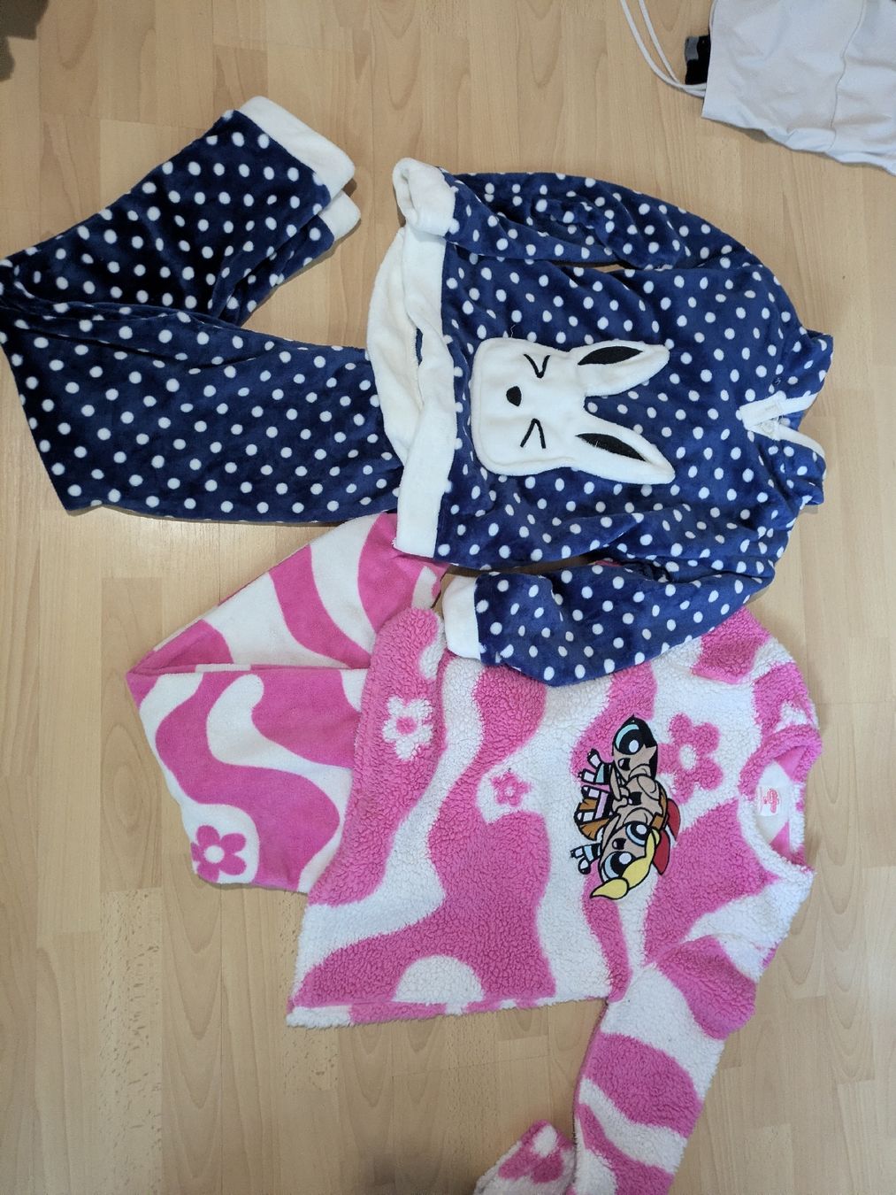 Kleiderpakete: Lot de vêtements – Gebraucht aus Tramelan von cat_67zv 1
