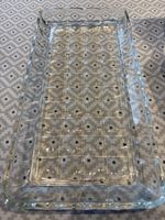 Beau plat en verre, idéal pour les collectionneurs 