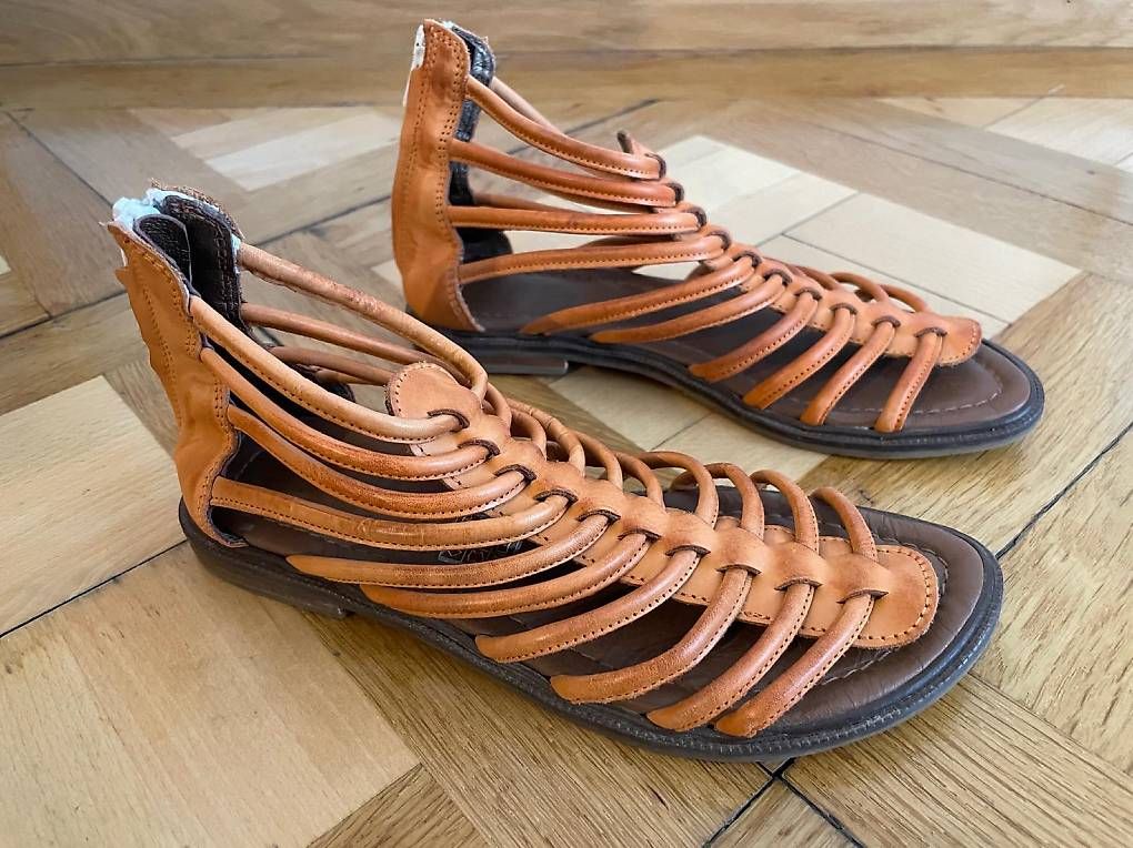 Chaussures filles: Sandalen 34 – D'occasion à Zürich par apfel018