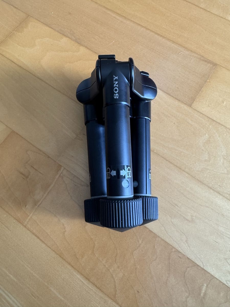 Trépieds & Accessoires: Sony Tisch- / Mini-Stativ (Micro-Tripod) – D'occasion à Busswil BE par Michael_Kobe 2