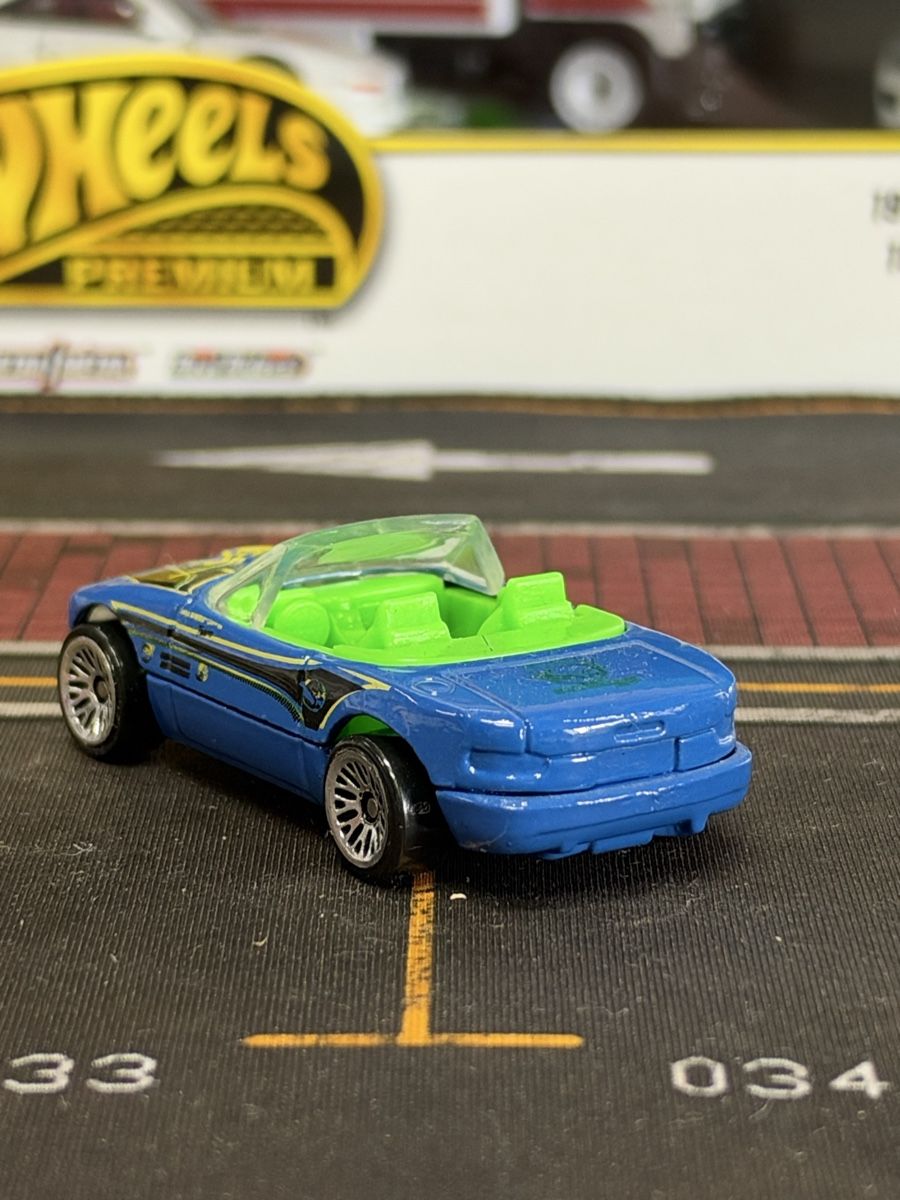 Hot Wheels Modellini d'auto: Hot Wheels Mazda MX-5 bleue, état usagé – Usato da rolle venduto da Noma-collectible 2