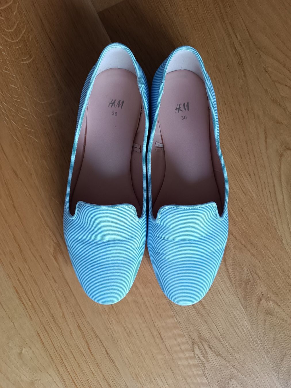 H&M Scarpe da donna: Hellblaue Ballerinas, gestreift, Grösse 36 – Usato da Luzern venduto da sim_lqq2