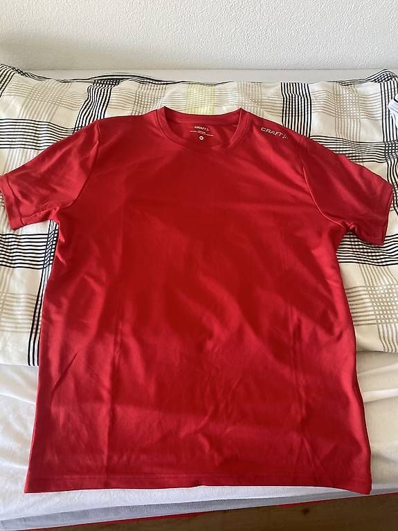T-shirt: Nike Sport-Tshirts – Usato da Luzern venduto da RabattDealz 3