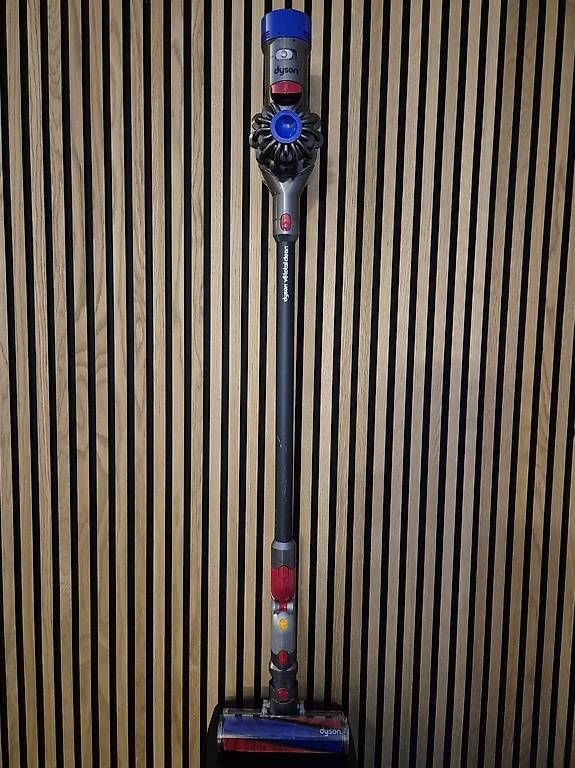 Aspirapolveri & Accessori: Dyson V8 Handstaubsauger – Usato da Rothrist venduto da Ed10 3