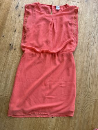 Kleid Vero Moda Koralle Grösse XS