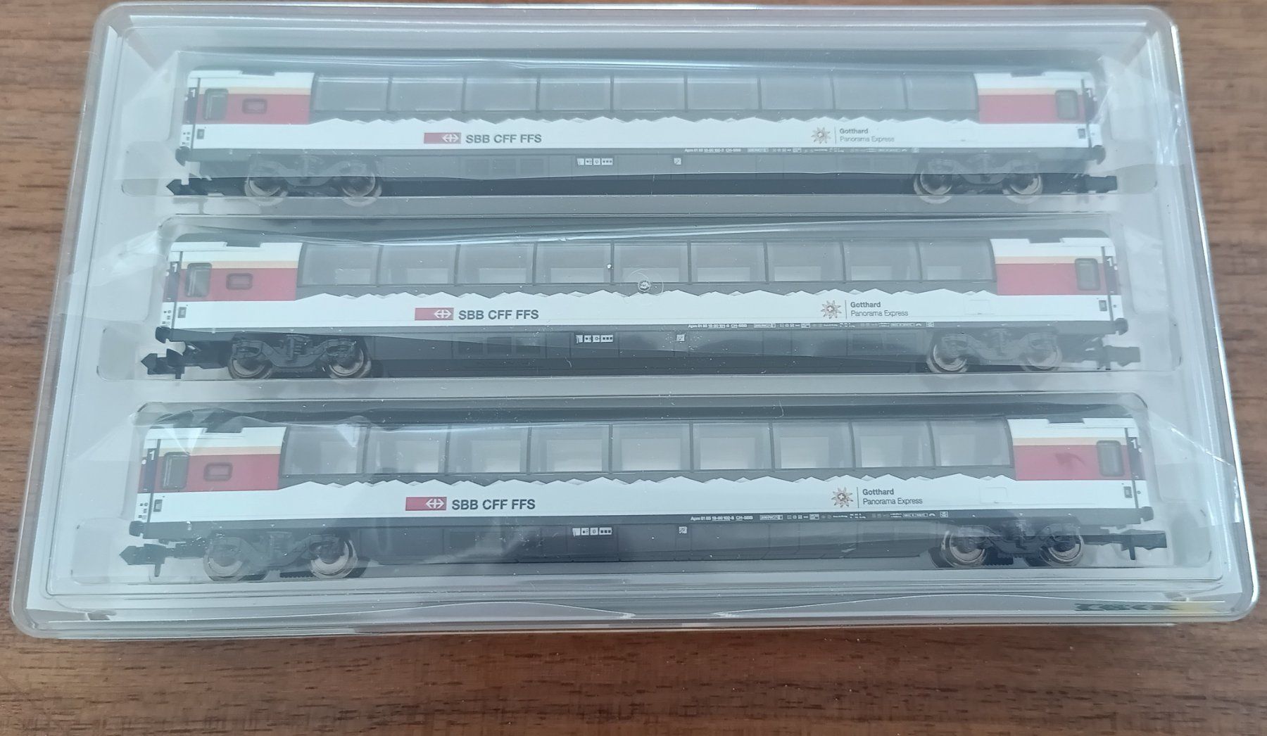 Trix Modellini di ferrovie: Minitrix 15674 SBB CFF Gotthard Panorama Express Set – Nuovo (secondo la descrizione) da Poliez-Pittet venduto da DakotaAntiques