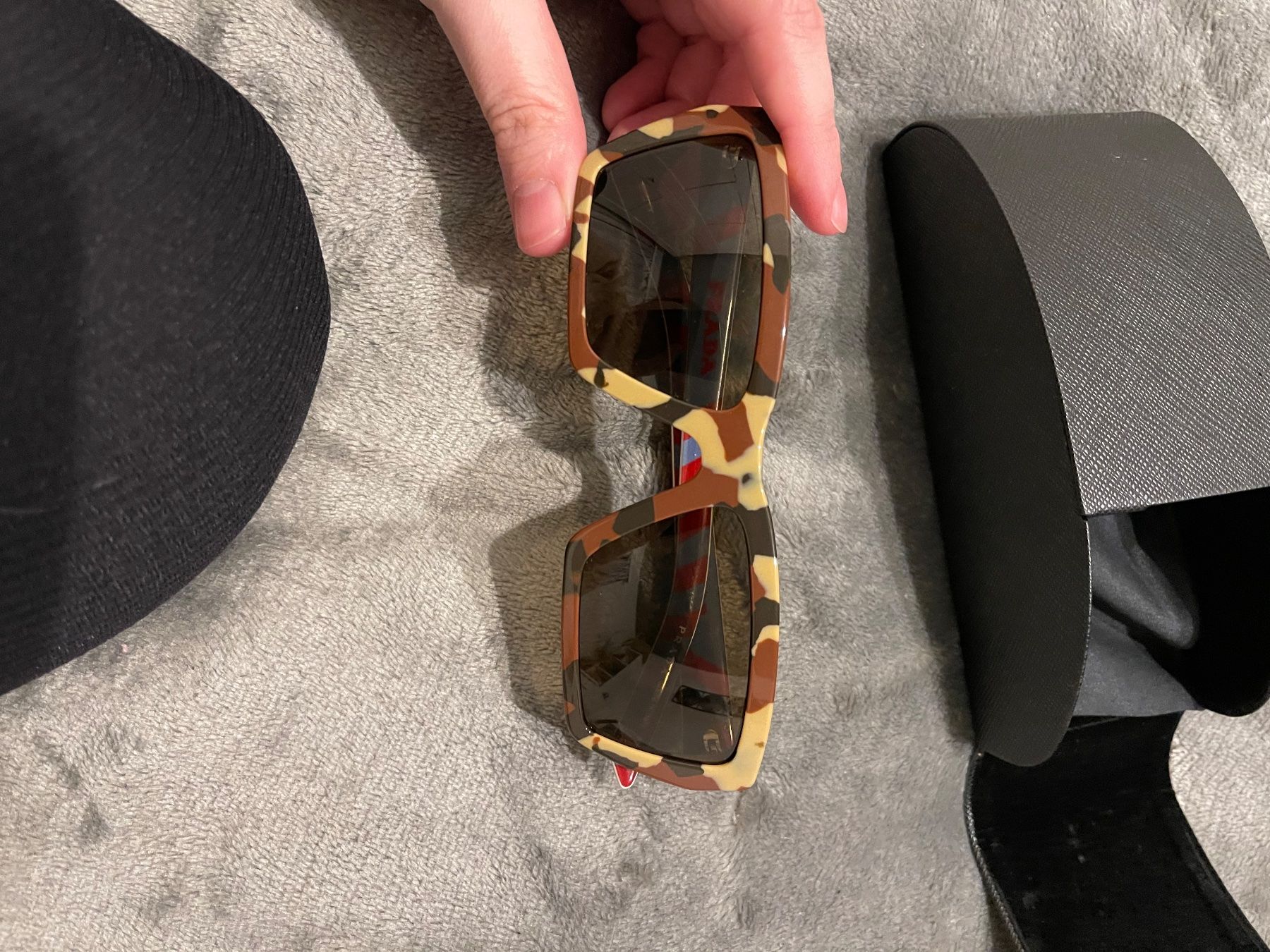 Prada Lunettes & Verres: Prada sunglasses – D'occasion à Tramelan par adi_n5lb