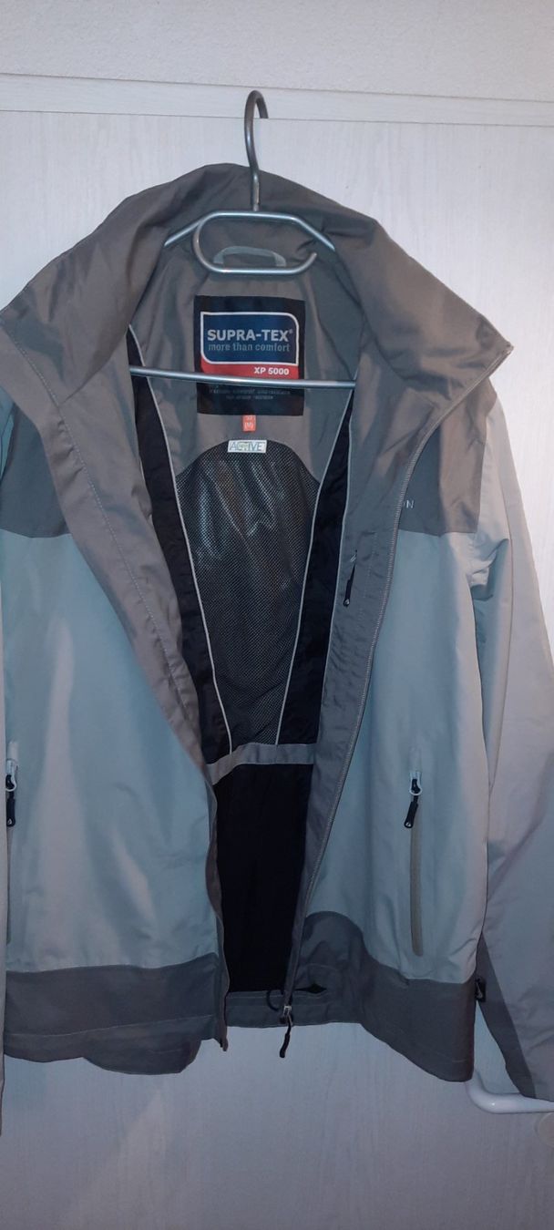 Giacche: Bergson Regenjacke – Usato da Oberbuchsiten venduto da Lea124