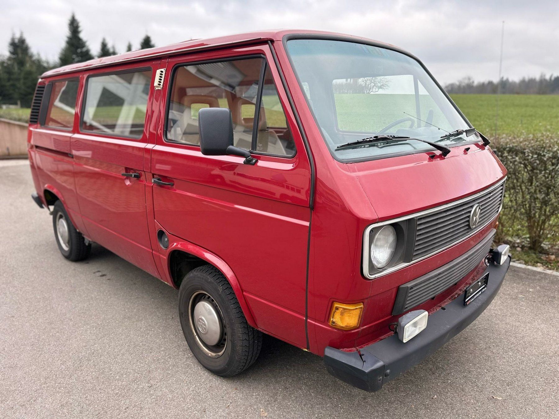 VW Automobili: VW T3 2.1 Caravelle C – Usato da Hünenberg venduto da Auto-Klinik01 2