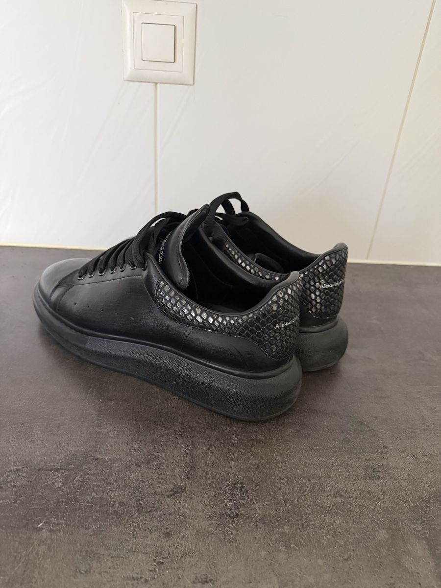 Scarpe da uomo: Alexander McQueen Black Python Oversized 45 – Usato da Cortaillod venduto da auraya22 1