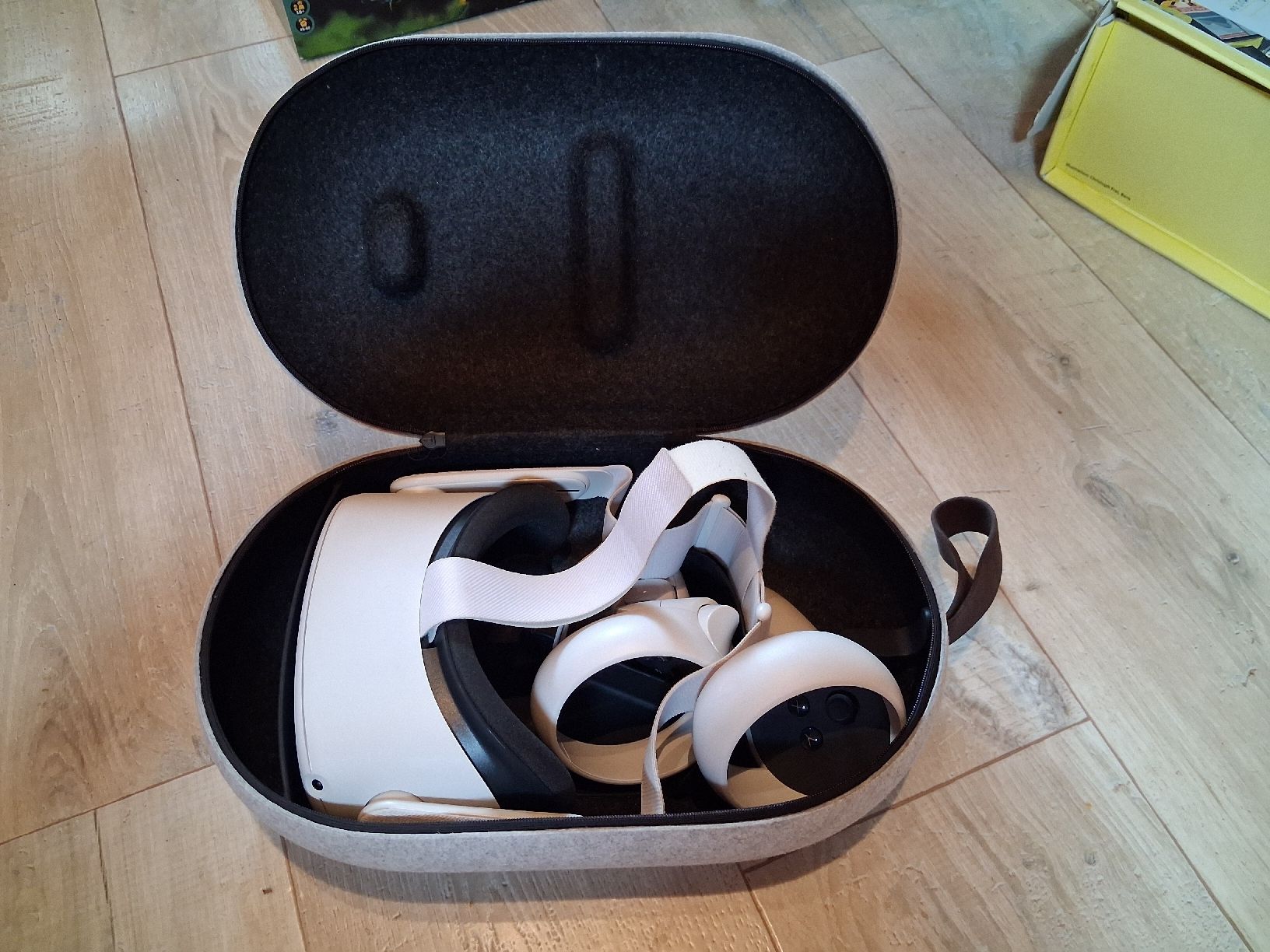 Meta Casque VR: meta oculus quest 2 – D'occasion à Mayens-De-Chamoson par arvine29