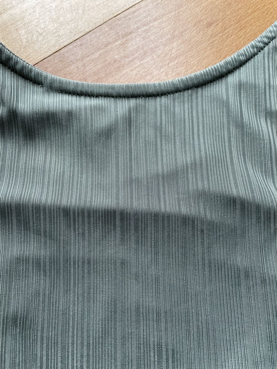 Tops: Body – D'occasion à Basel par Gundeli-25 1