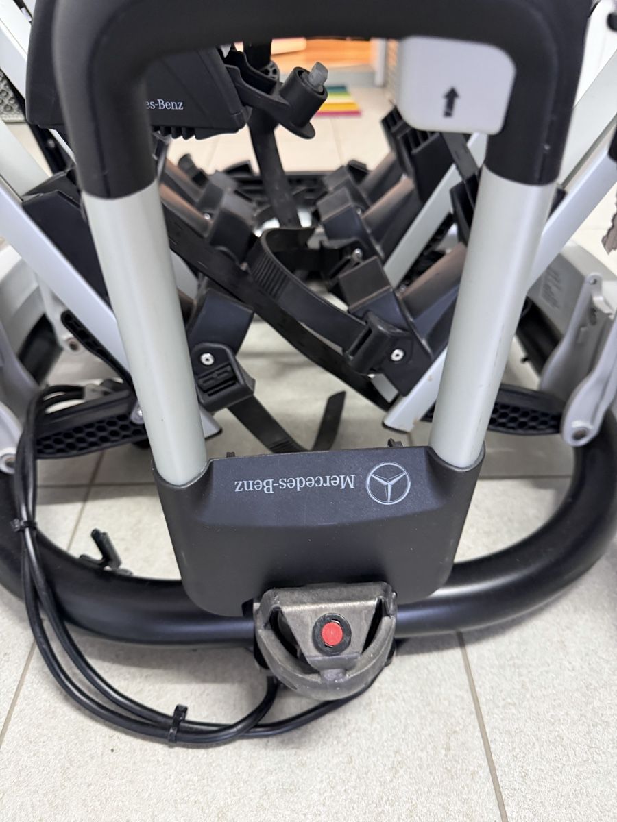 Mercedes-Benz Portapacchi: Mercedes Rear bicycle rack, Folding, 3 bicycle – Usato da Herrliberg venduto da Tubalp 2