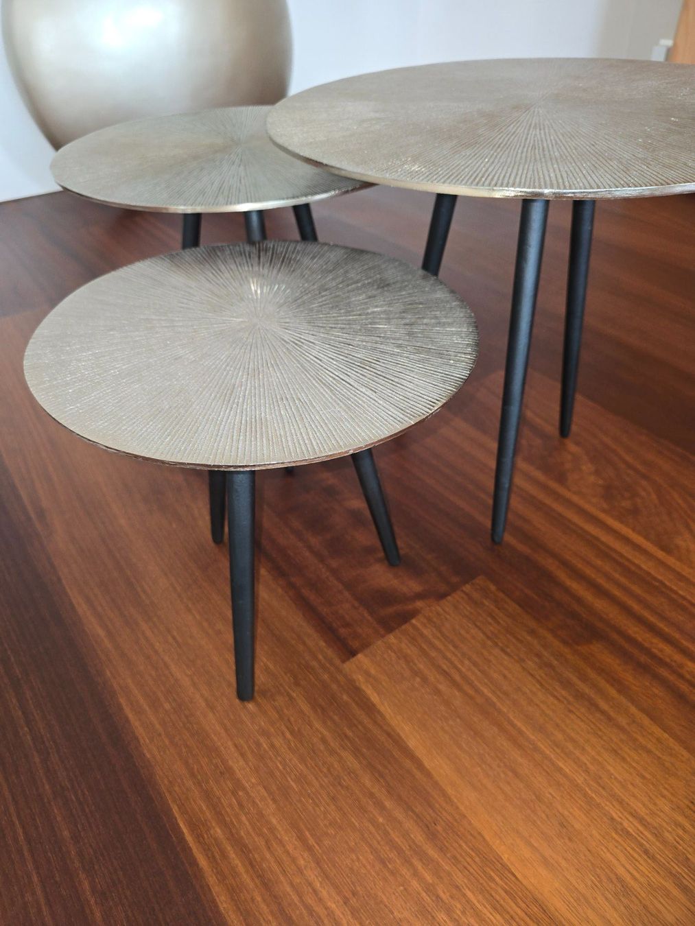 Set di tavolo e panche: Beistelltisch-Set – Usato da Uzwil venduto da Grisli5