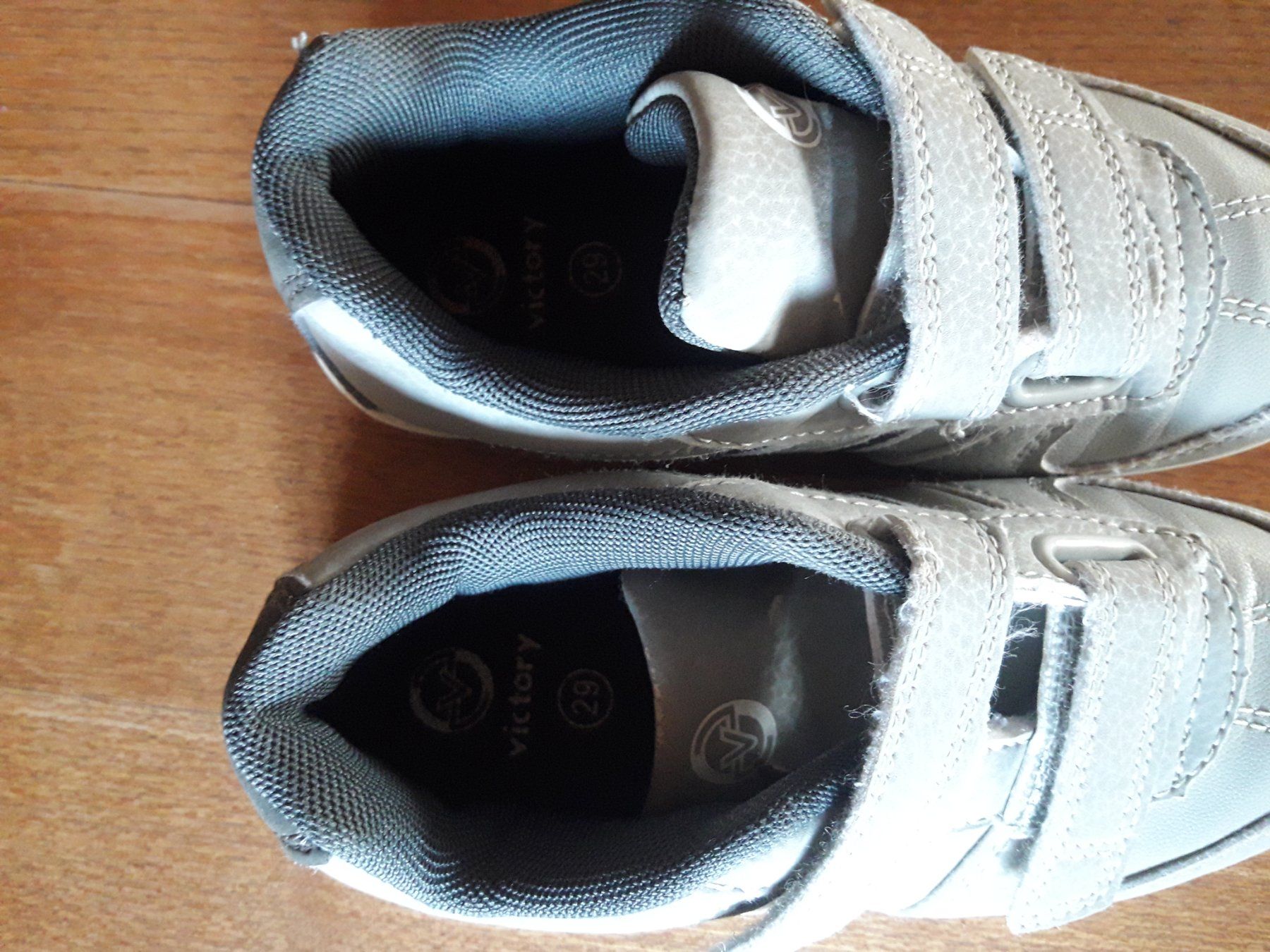 Scarpe per ragazzi: Baskets de gym 29 – Usato da Courrendlin venduto da tititchoun 3