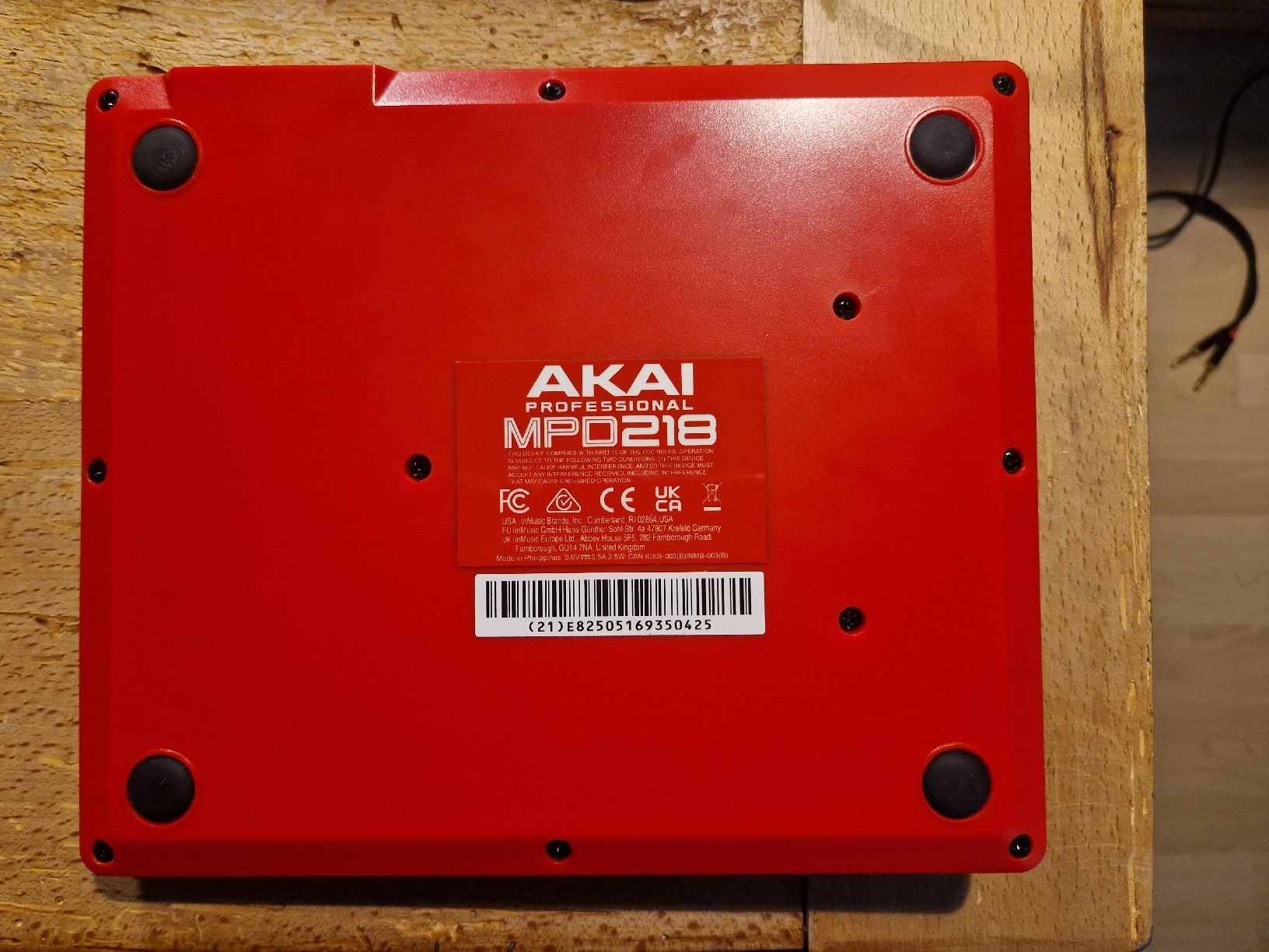 Akai Strumenti musicali: Akai MPD218 MIDI Controller – Nuovo (secondo la descrizione) da Zürich venduto da yuv_5mfz 1