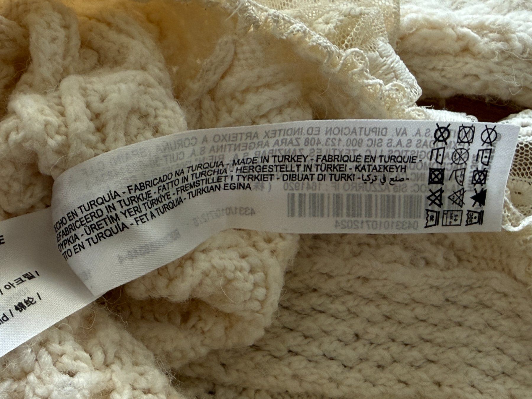 Zara Pulls & Sweat-shirts: Spende Theodora Stiftung - ZARA - Strickpullover - Gr. S – D'occasion à Fällanden par La_Natie 8