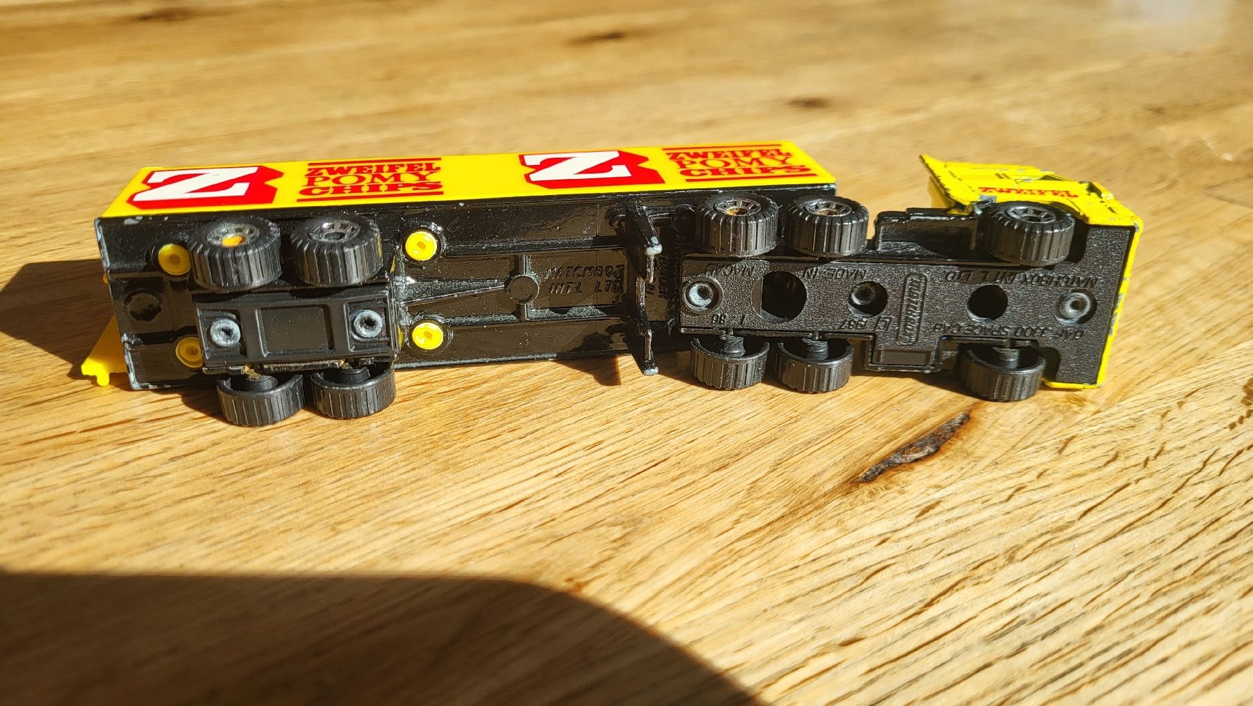 Matchbox Modellini d'auto: Zweifel Swiss Edition von Matchbox DAF – Usato da Lyss venduto da Schrotthandel 1