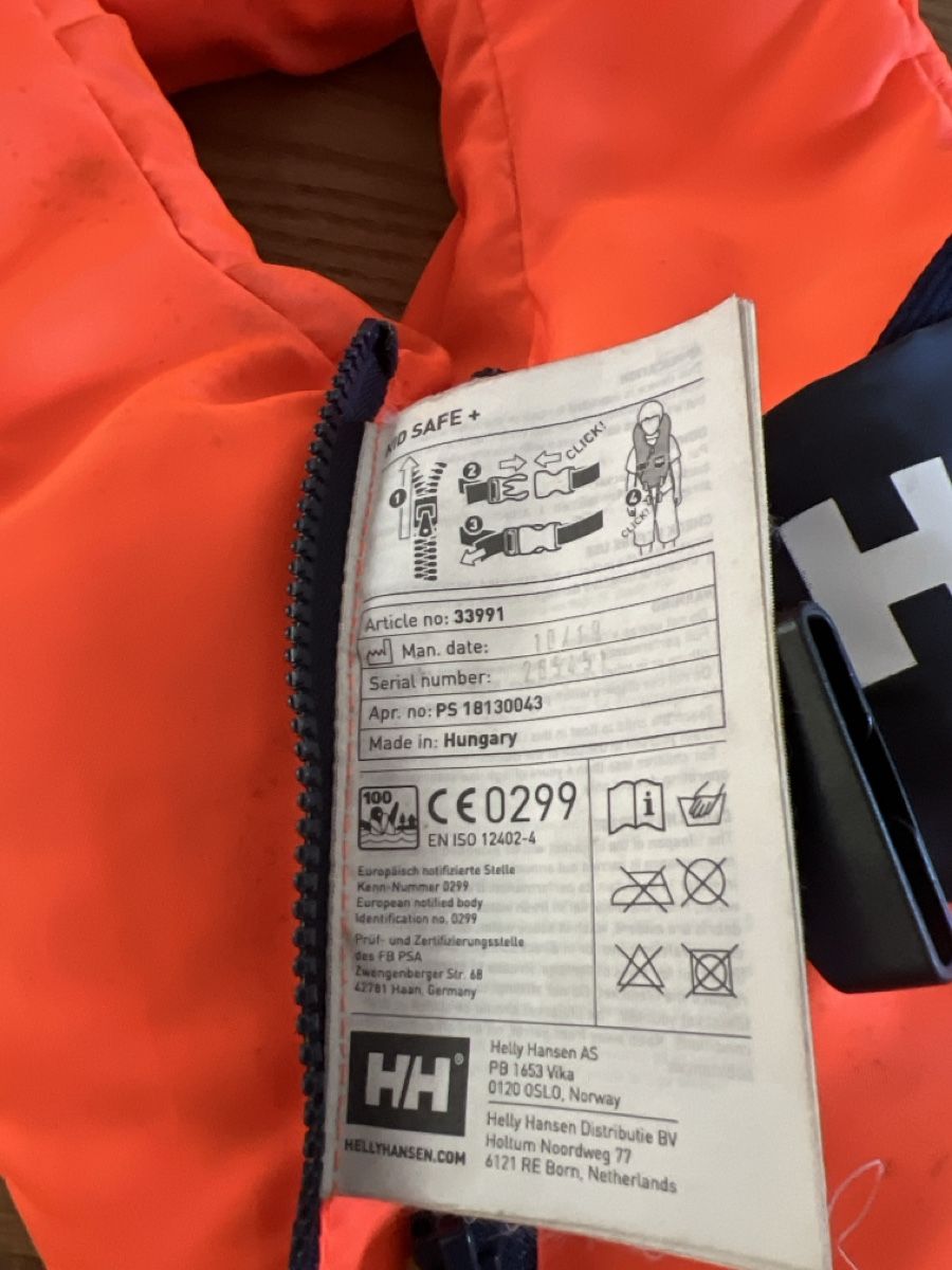 Helly Hansen Gilets de sauvetage: Kinder Schwimmweste Helly Hansen  – D'occasion à Zufikon par otava01 1
