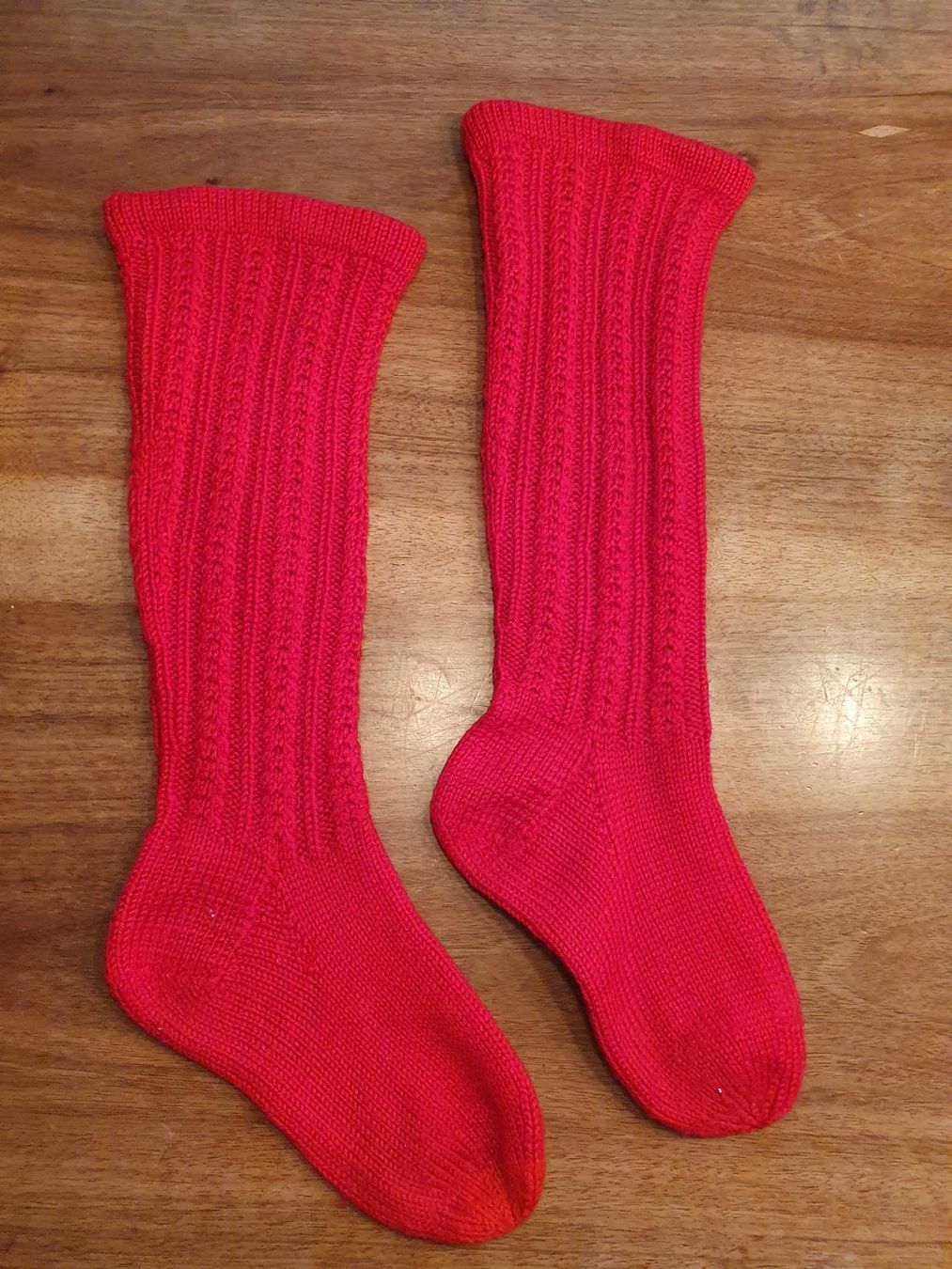 Calze: Stricksocken rot – Usato da Gattikon venduto da majoran1