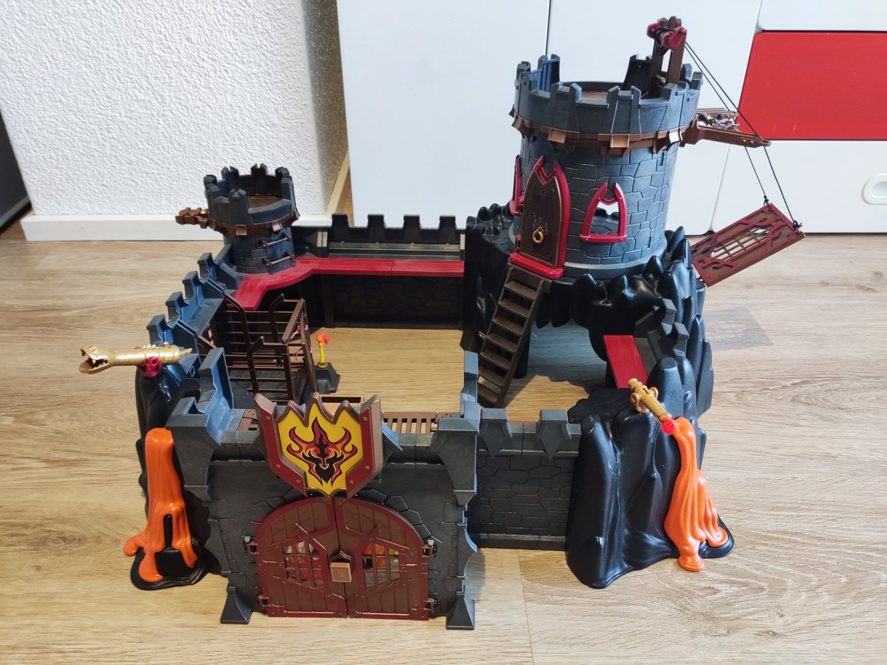 Playmobil Giocattoli: Playmobil Burnham Raiders Burg – Usato da Seuzach venduto da nikbru 3