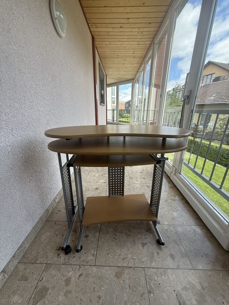 Scrivanie: Moderner Computertisch – Usato da Einsiedeln venduto da mel_kab_1