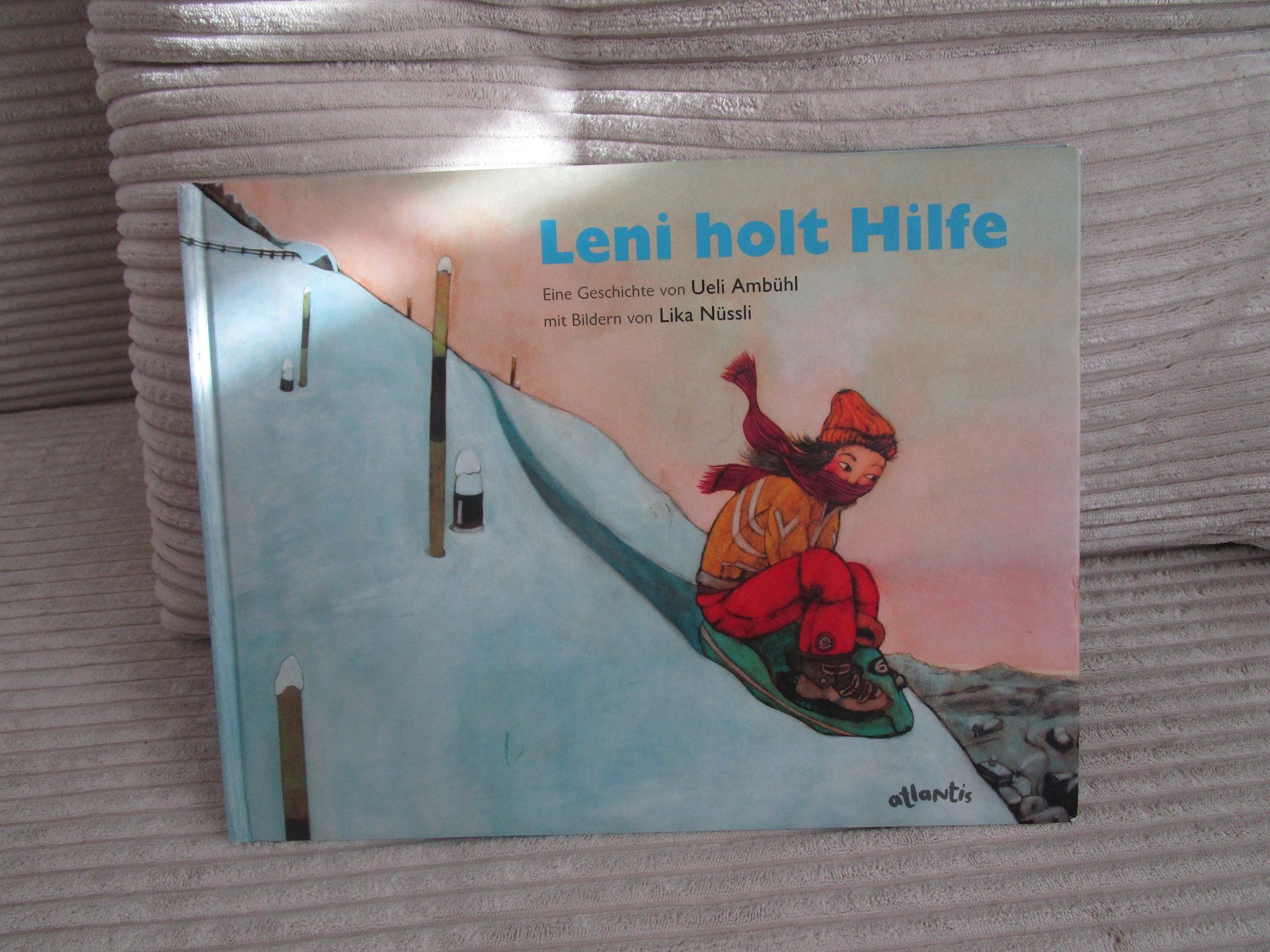 Bücher: Kinderbuch: Leni holt Hilfe - – Gebraucht aus Scuol von Luana..