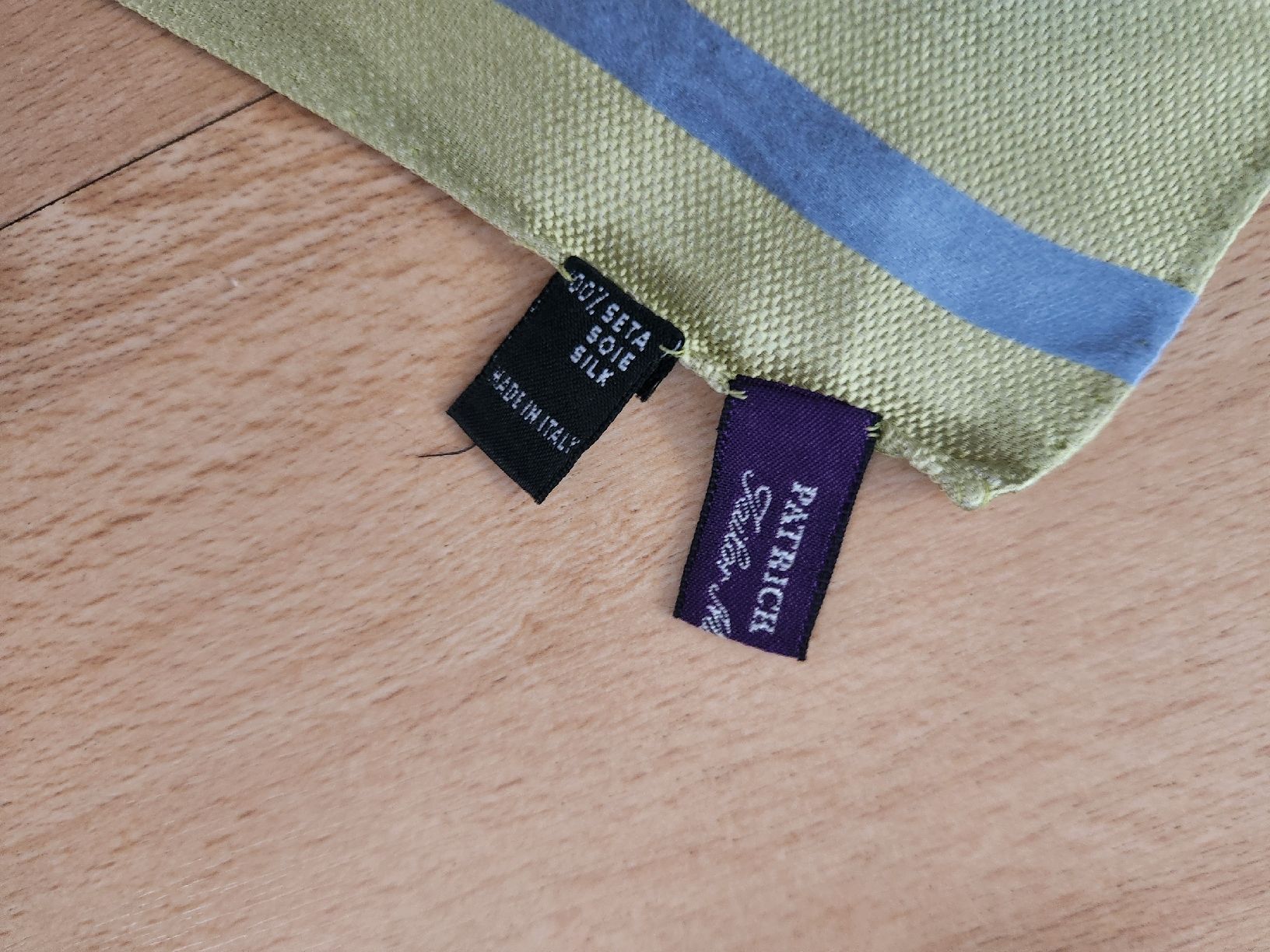 Foulards, Tücher & Schals: Pochette Patrick Hellmann soie vert rayée  – Gebraucht aus Niedergösgen von Eva2410 1