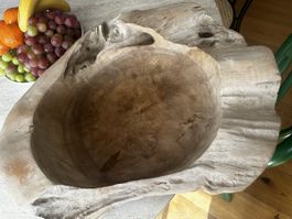 Deko Schale aus massivem Teakholz Naturform Zustand gut 