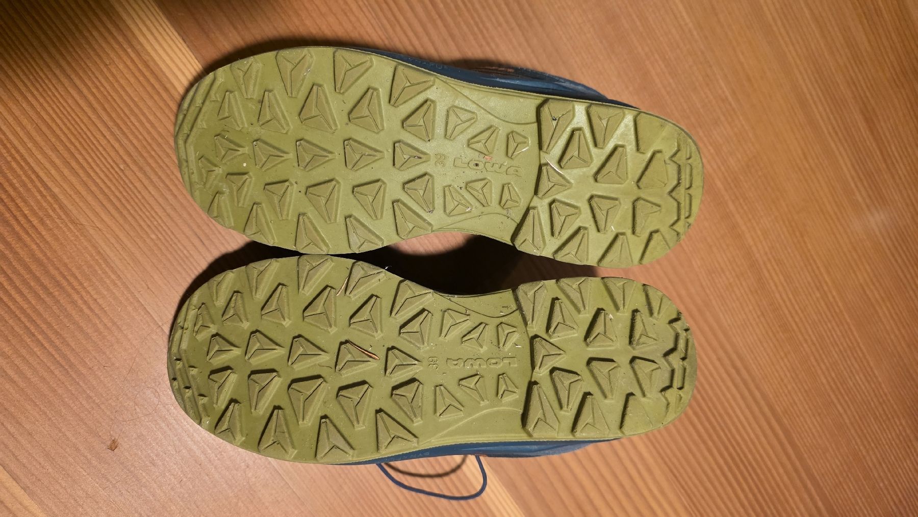 Lowa Scarpe per ragazzi: Lowa Trekkingschuh 39 – Usato da Männedorf venduto da thoemsi80 2
