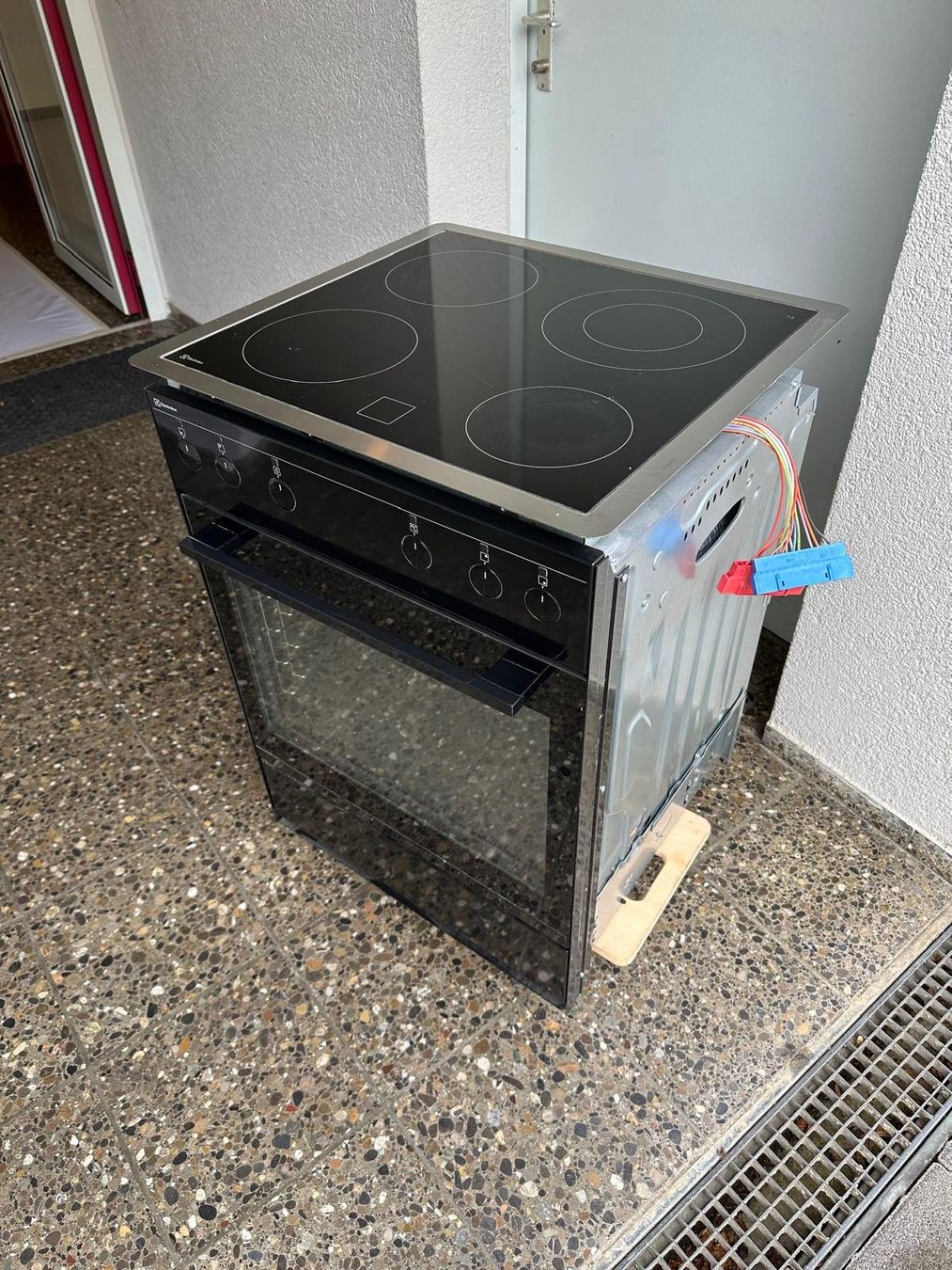 Electrolux Forni: Backofen Electrolux - mit Glaskeramik – Usato da Spreitenbach venduto da Space_X 8