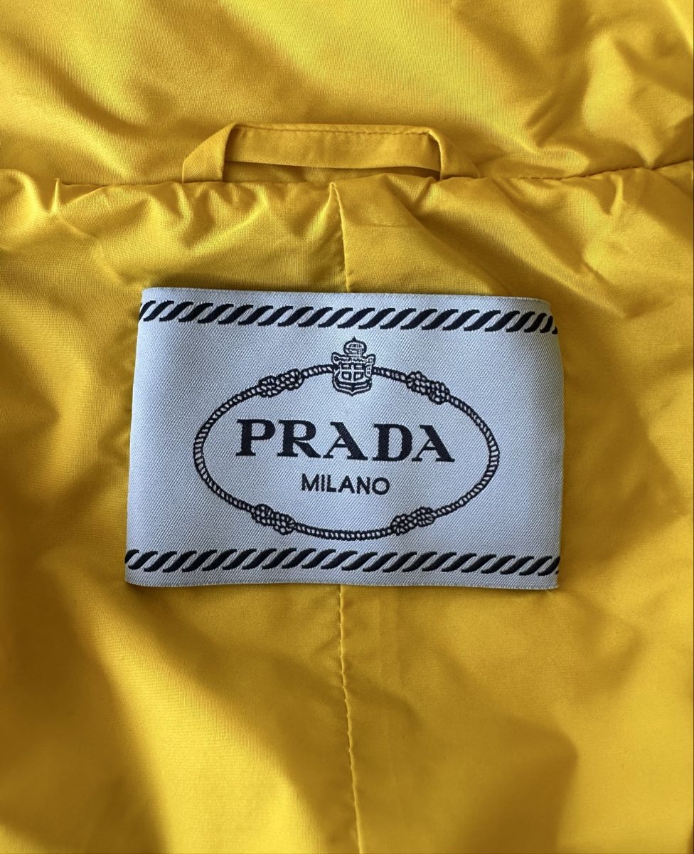 Prada Giacche: Bright Yellow Prada Milano Lightweight Jacket - Size 42 – Usato da Zürich venduto da megastored 3