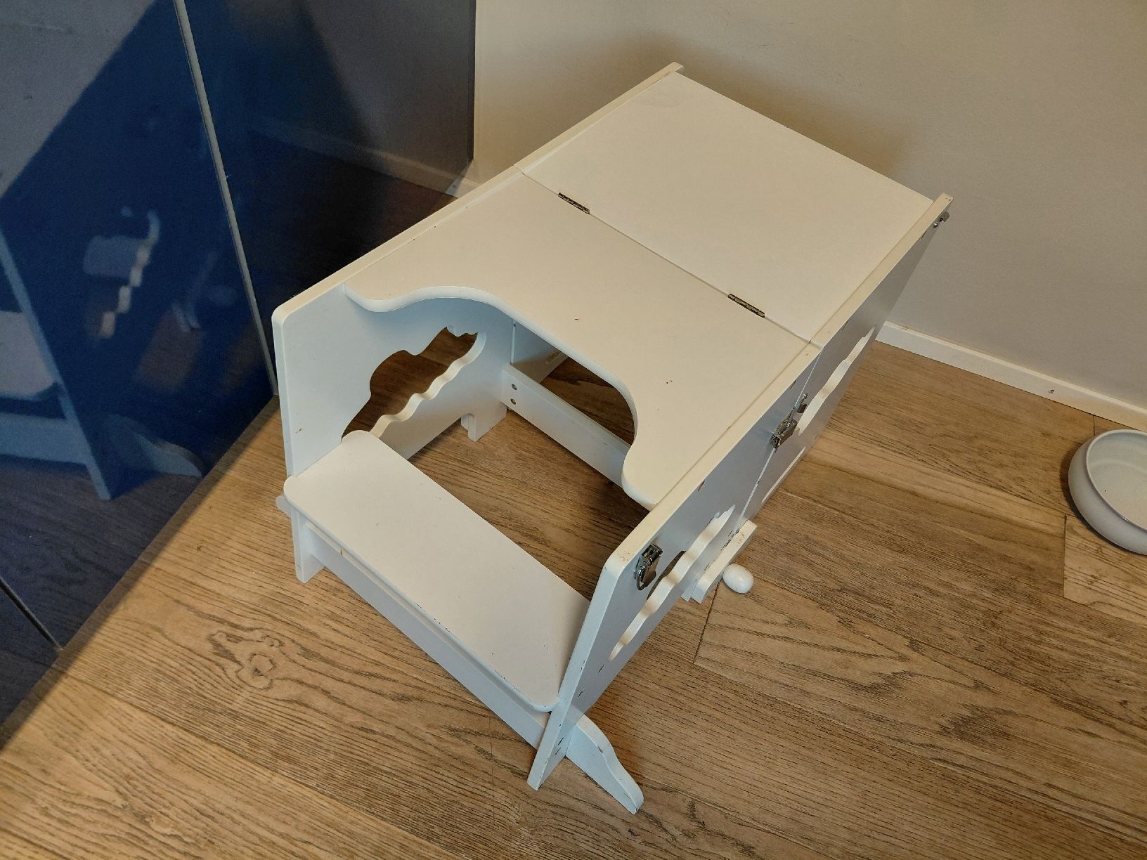Hochstühle: Lernturm 2in1 tisch – Gebraucht aus Kirchberg BE von angubanguu 2