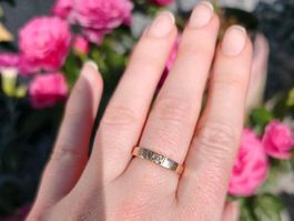 Goldring 585 Roségold mit Weissem Stein, Gr. ca. 53