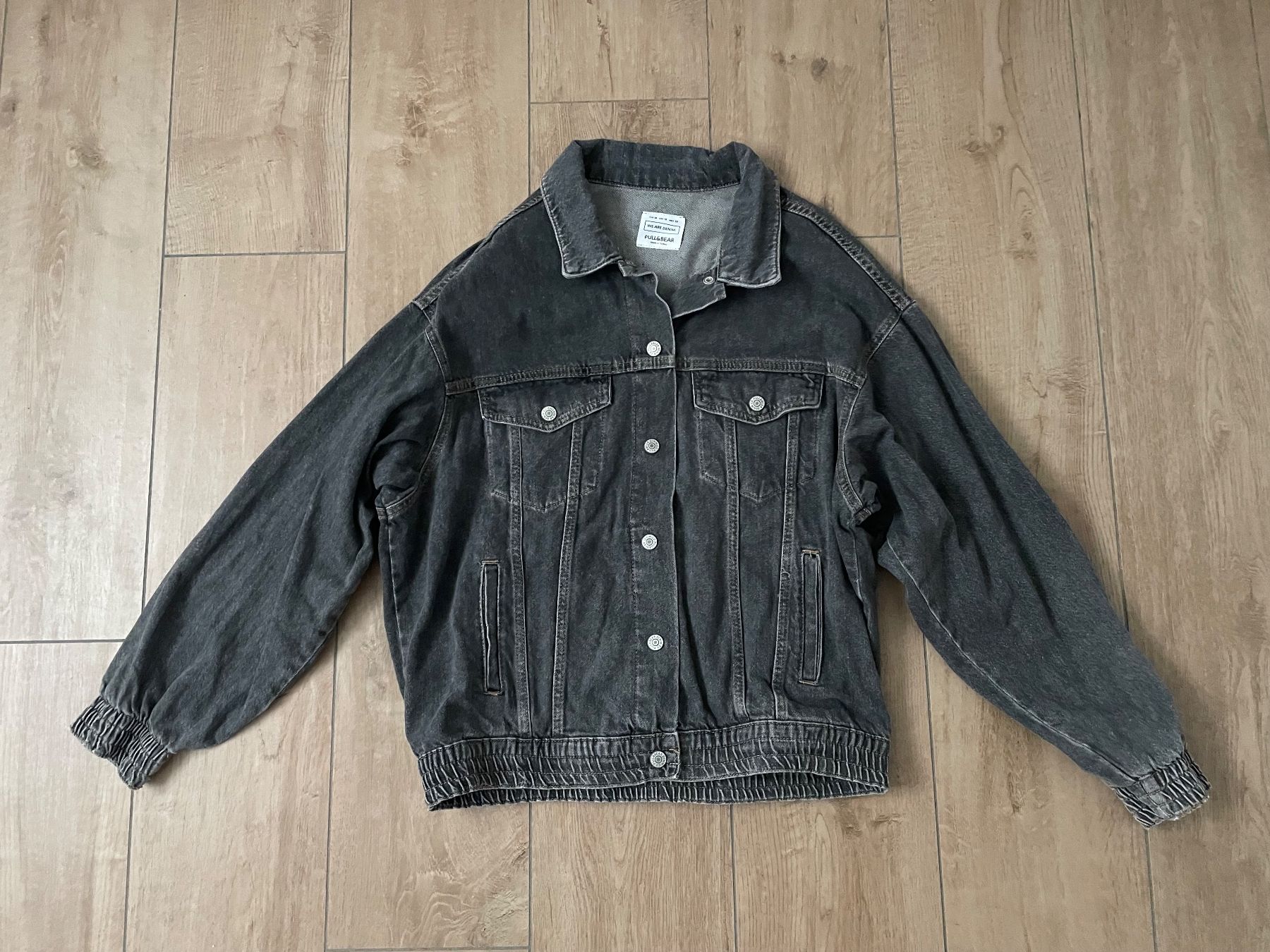 Pull&Bear Vestes: Jeansjacke von Pull&Bear Gr. M Neuwertig – D'occasion à Waltenschwil par hansnine