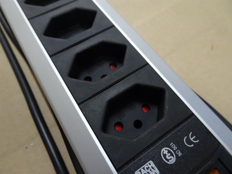 Spine: x82 Profi Alu-Strom-Steckleiste 7er – Nuovo e nell'imballaggio originale da Necker venduto da liq24 2