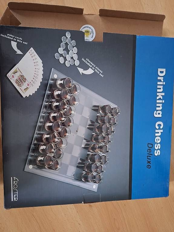 Spiele: Schachspiel mit Shotgläsern – Gebraucht aus Niederscherli von cat_sj2p 3