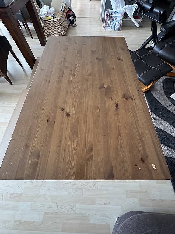 Tische: Gebrauchter Holz-Esstisch – Gebraucht aus Winterthur von vik_gh6w 1