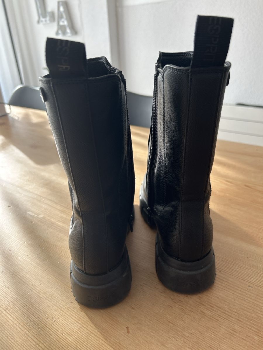 Esprit Scarpe per ragazze: Chelsea Boots von Esprit, Grösse 36 – Usato da Urtenen-Schönbühl venduto da Lalablue 1