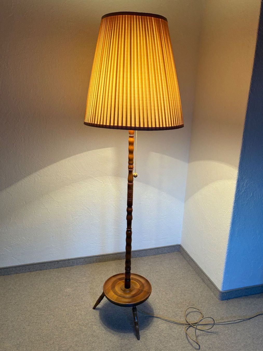 Lampade: antike Ständerlampe – Usato da Buchs SG venduto da doppelpunkt02
