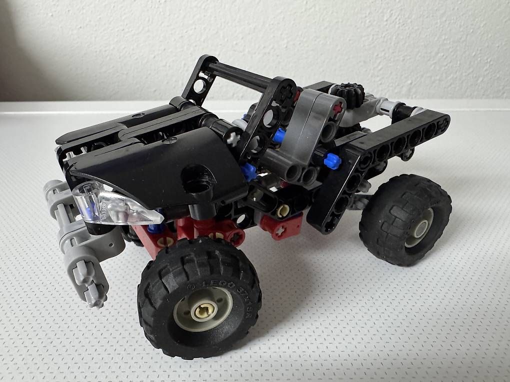 Lego Kit di costruzioni: LEGO TECHNIC SET 8066 GELÄNDEWAGEN /OFF-ROADER – Usato da Zunzgen venduto da Viper79 1