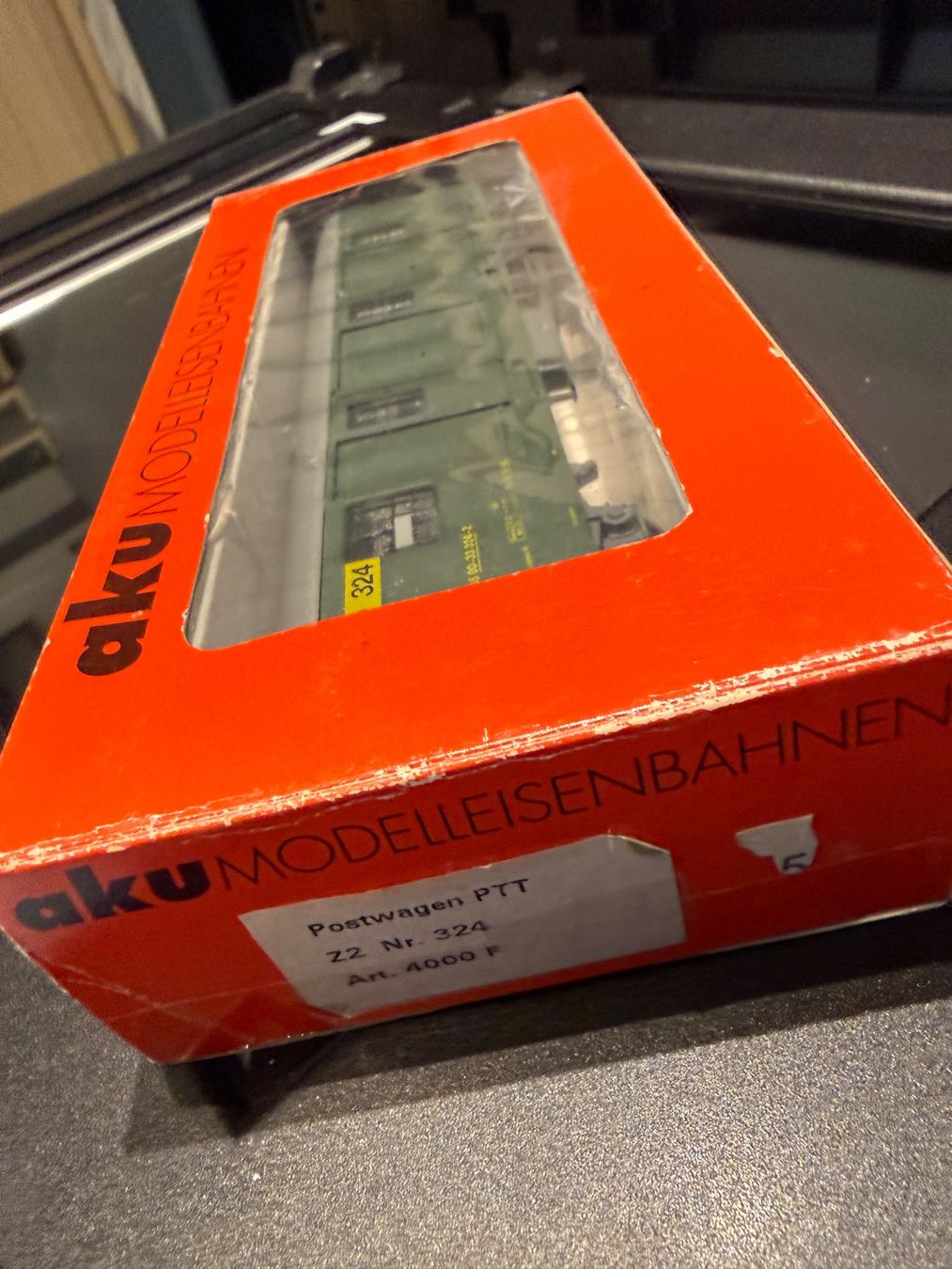 Aku Modellini di ferrovie: AKU Postwagen Z2 Nr. 324, mit neuem Post-Logo – Usato da Riet (Neftenbach) venduto da Xedos0 5