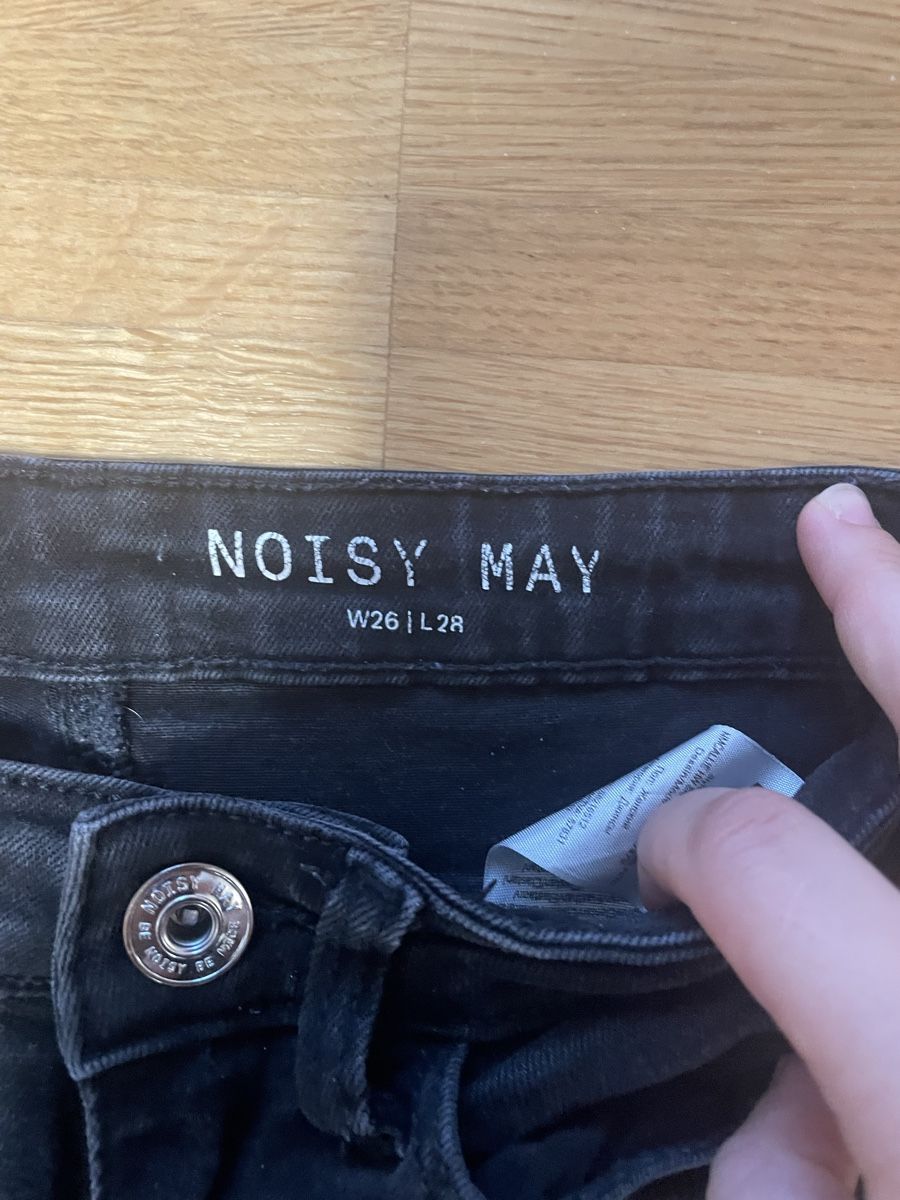 Jeans: 3 Jeanshosen Gr. 36 kurz – Usato da Römerswil LU venduto da Schuerchl 4