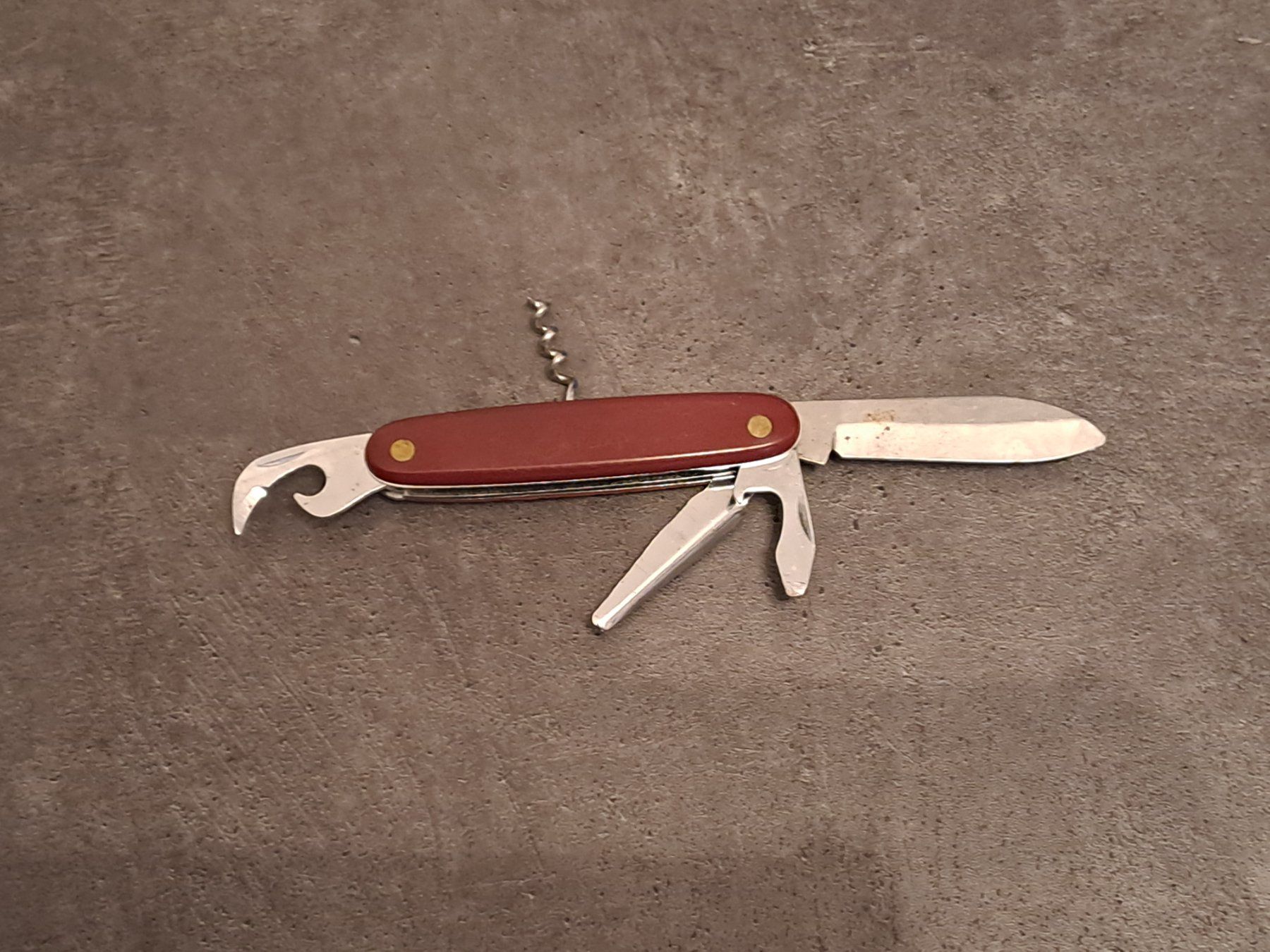 Taschenmesser: Schweizer Sackmesser, Vintage, gebrauchter Zustand, – Gebraucht aus Wängi von Raettli10