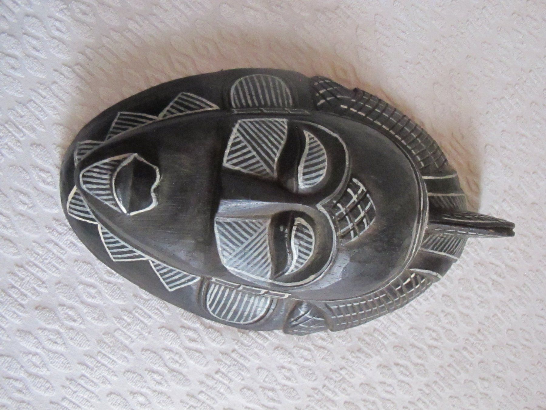 Internationale Kunst: Schöne seltene afrikanische Maske aus Holz vintage – Gebraucht aus Löhningen von Chimae67 6